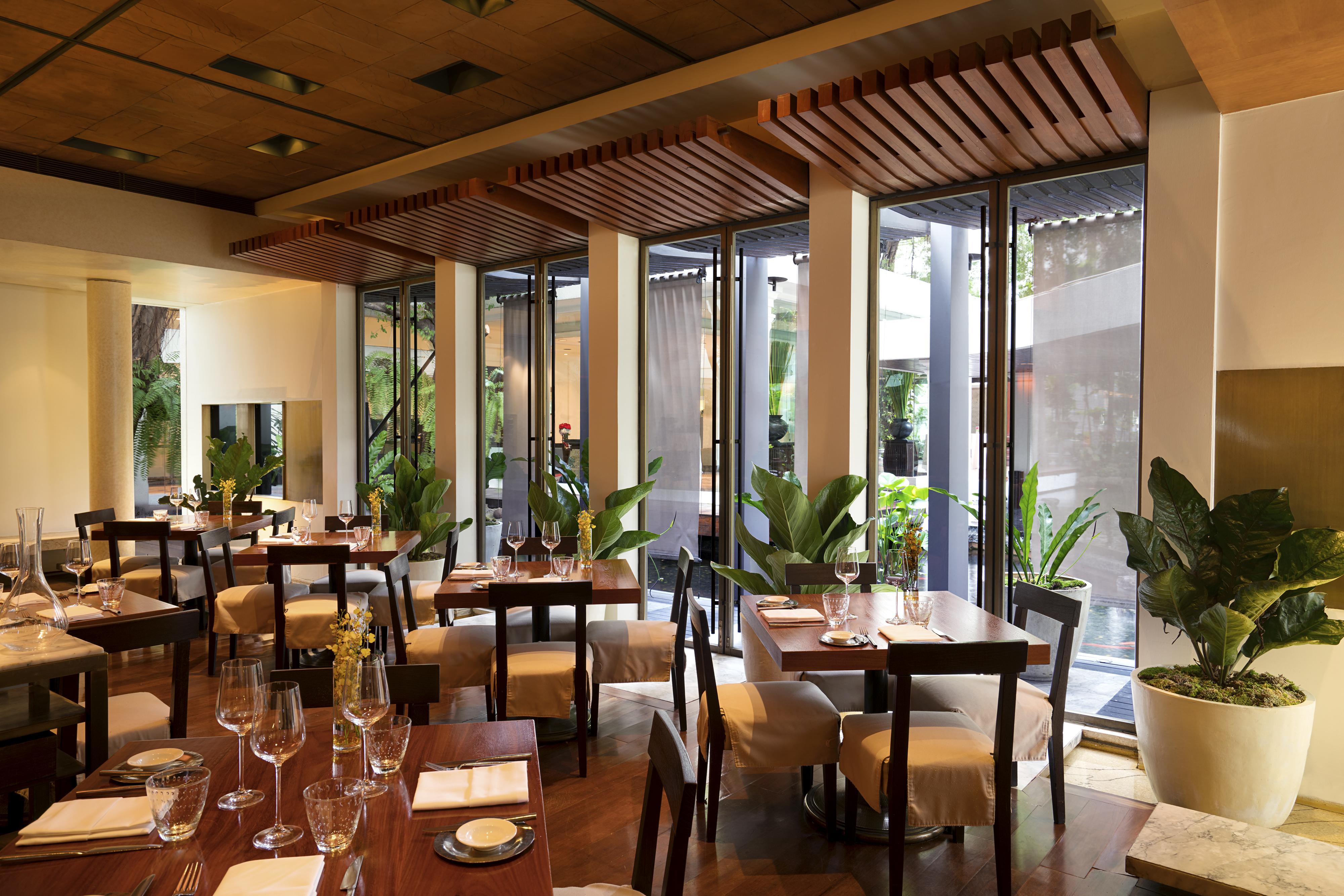 Anantara Siam Bangkok Hotel Kültér fotó Interior of the restaurant