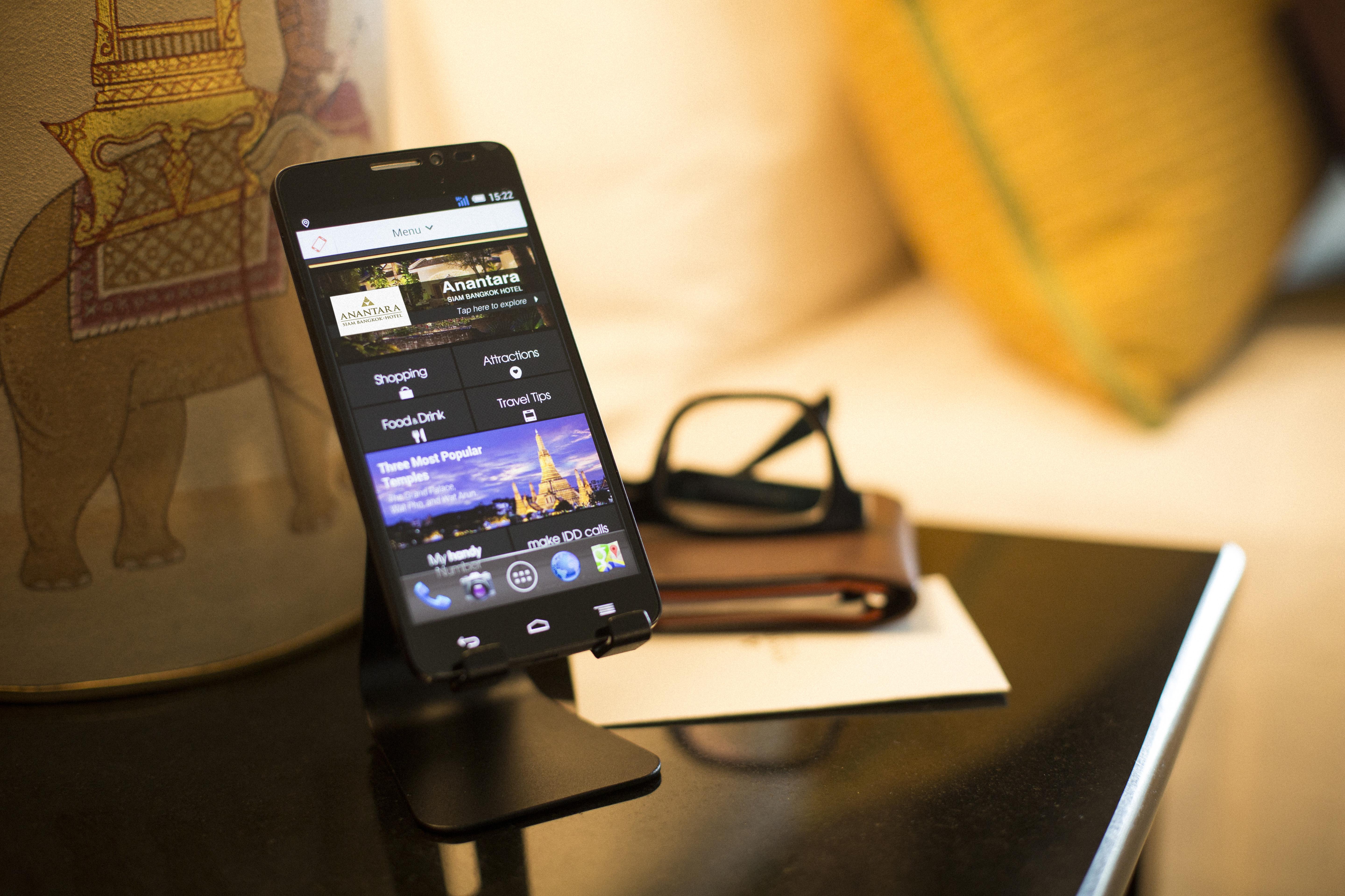 Anantara Siam Bangkok Hotel Kültér fotó The Amazon Kindle Fire