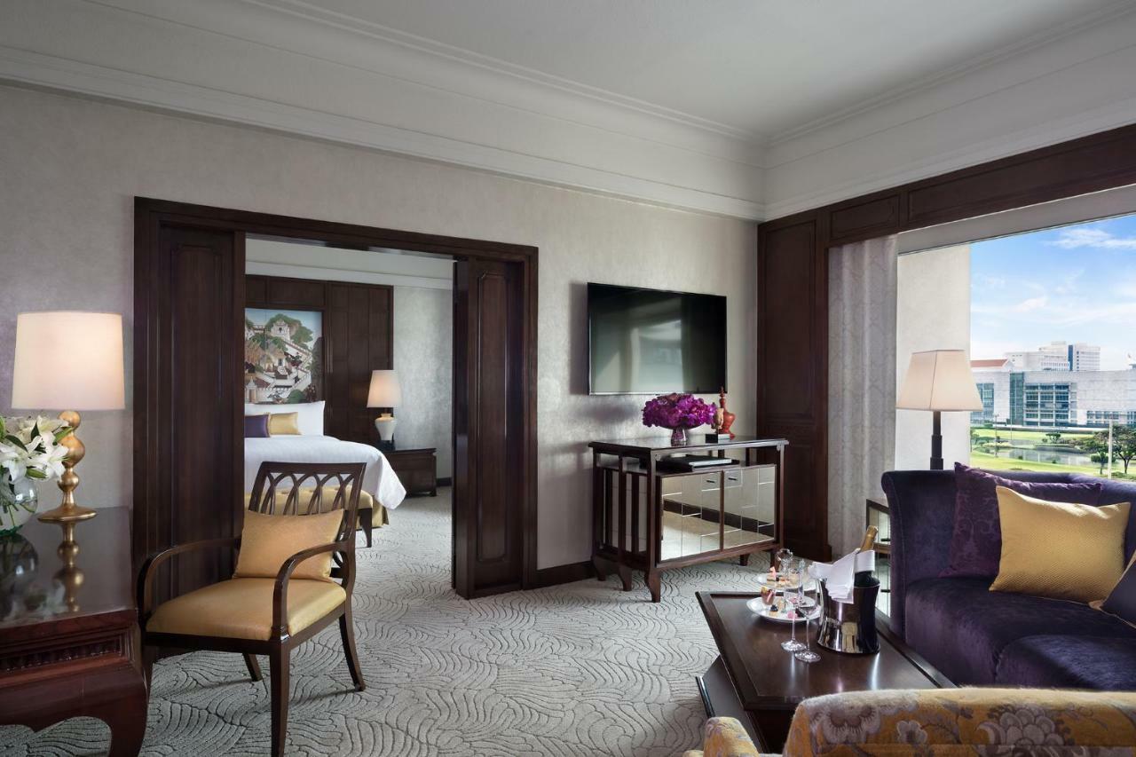 Anantara Siam Bangkok Hotel Kültér fotó A suite at the hotel